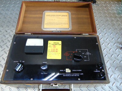 VINTAGE SENSITIVE RESEARCH MODEL FC FLUXMETER CALIBRATOR 11/19/62