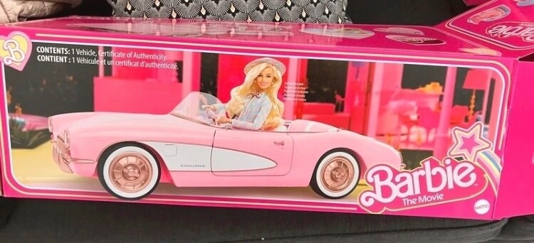 Voiture 4 places Barbie Film le cadeau d'anniversaire idéal pour enfants