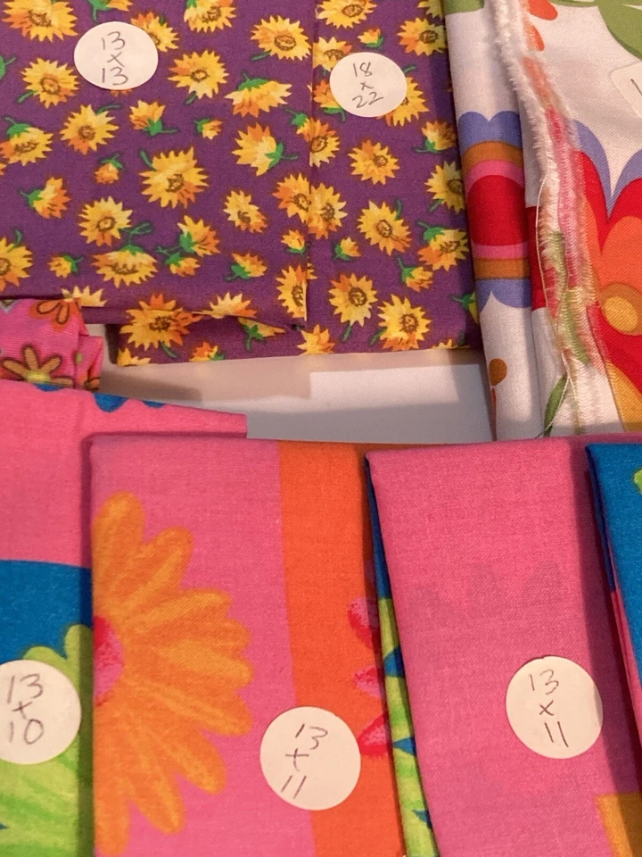 Lote de 10 restos de tela brillantes florales púrpura naranja rosa azul amarillo Foto 3 de 4