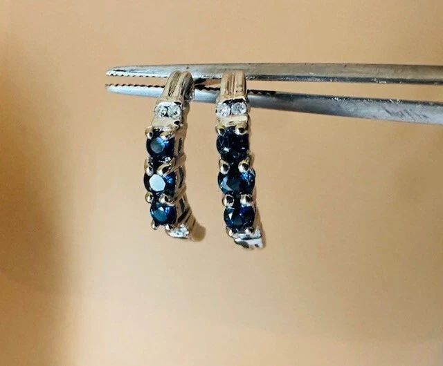 Beautiful Estate 14K White Gold Half Hoop Sapphire Stud Earrings 2.7g - Image 4 of 4