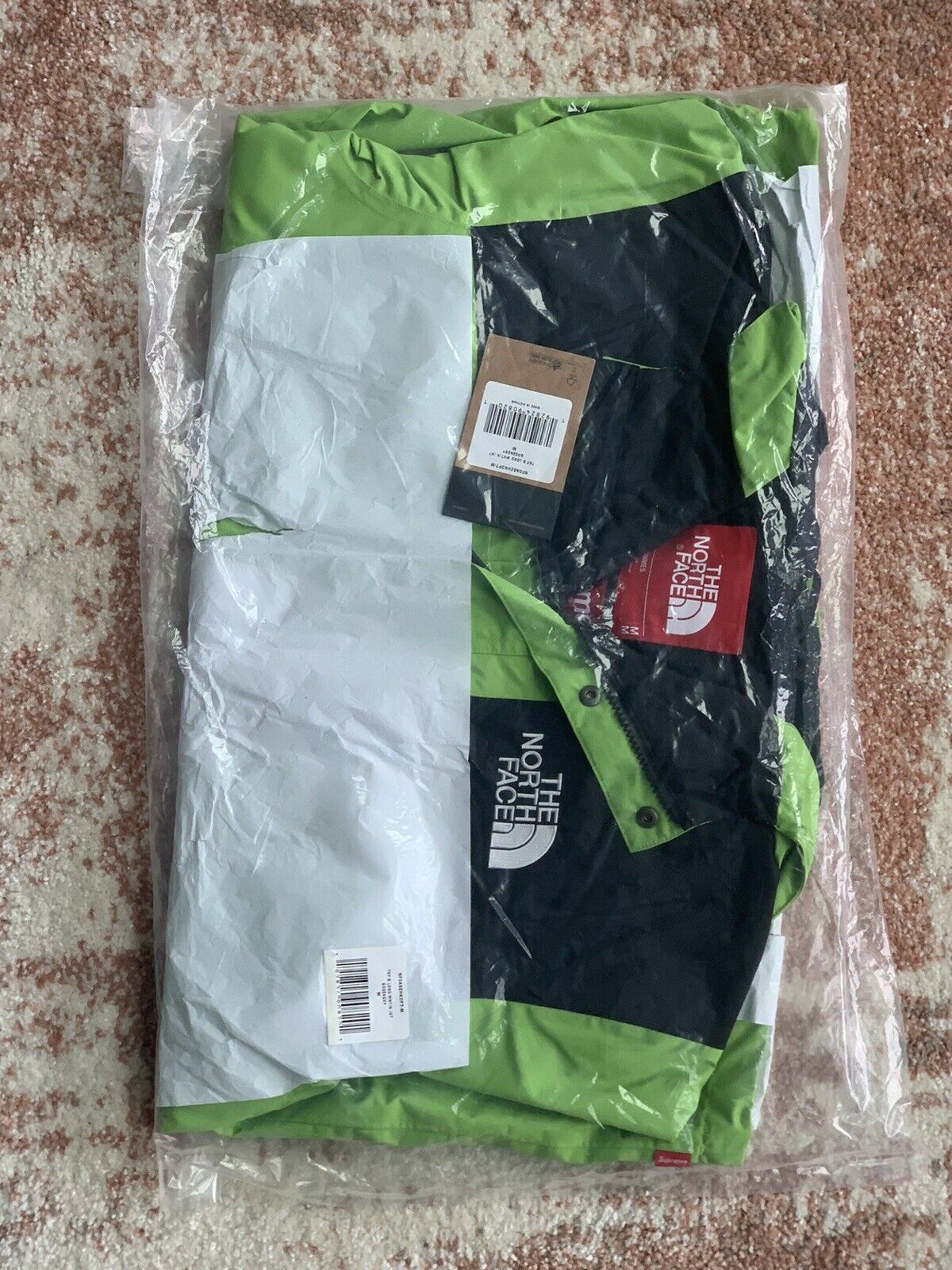 Supreme North Face Mountain Jacket S Logo Black Lime Green Medium BRAND NEW  FW20