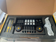 MAONO Maonocaster E2 Single MIC Bundle Integrated Audio Production Studio.