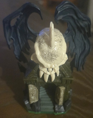 Skylanders Spyro's Adventure Darklight Crypt Video Game Figure 2011 Activision