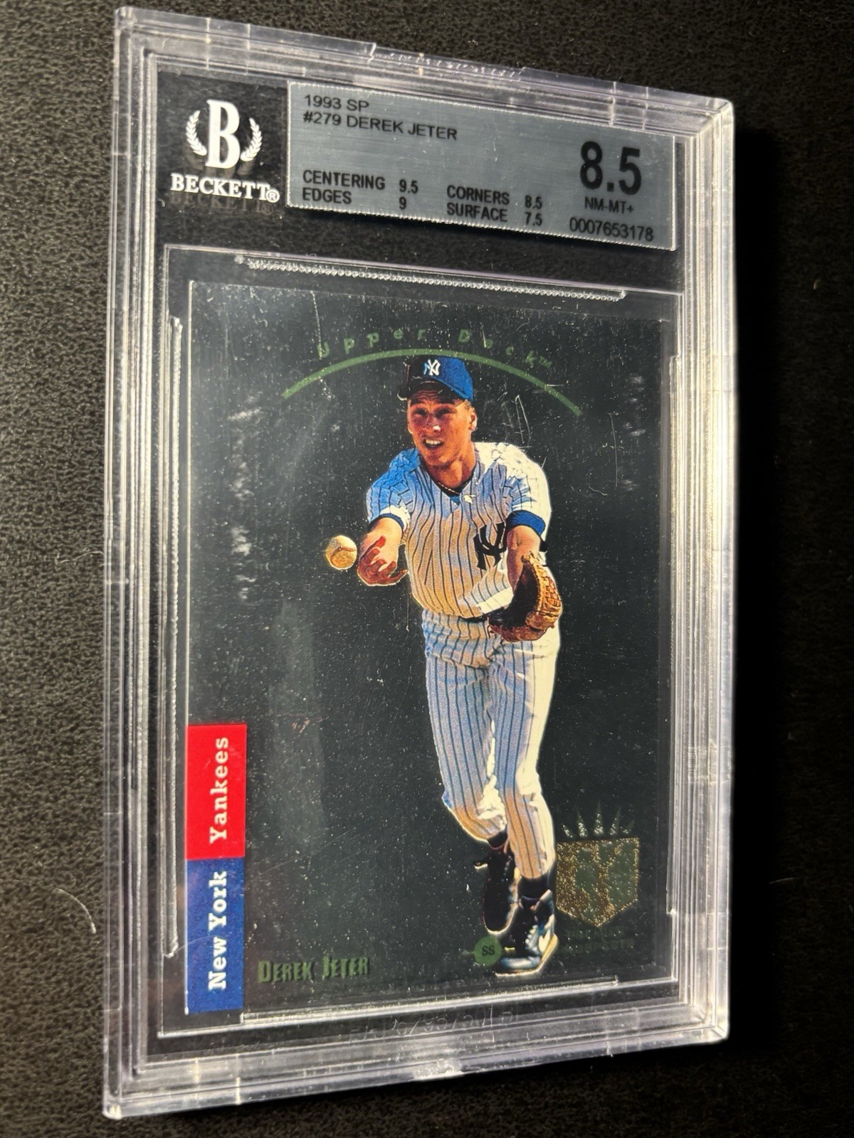 1993 SP Foil Derek Jeter #279 BGS 8.5 view 5