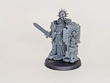 Warhammer 40k Space Marines Captain With Relic Shield