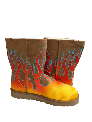 靴 UGG Jeremy Scott Classic Short UGG X JEREMY SCOTT CLASSIC SHORT FLAME CHESTNUT BOOTS US 13 / EU