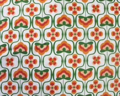 Crafts Stoffe Retro Flower Power 150 cm breit digital bedruckt 100 % Baumwolle