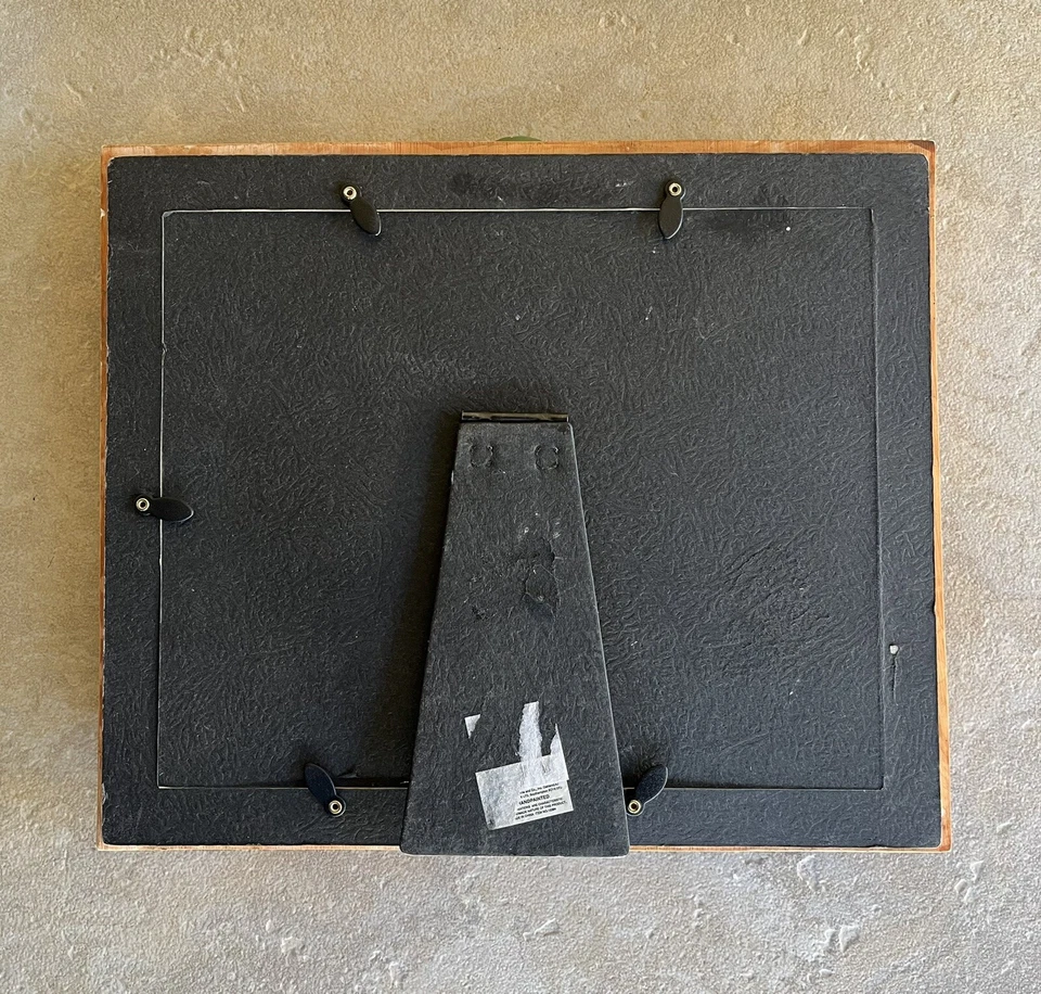 Russ Berrie Brown Wooden Baseball Themed 3D 8”X10” Picture Frame Heavy Detail. - Image 4 of 4