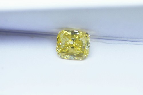 Loose Cushion Cut Diamond Fancy Yellow Color 1.08 Carat VS1 Natural Enhanced - Picture 8 of 10