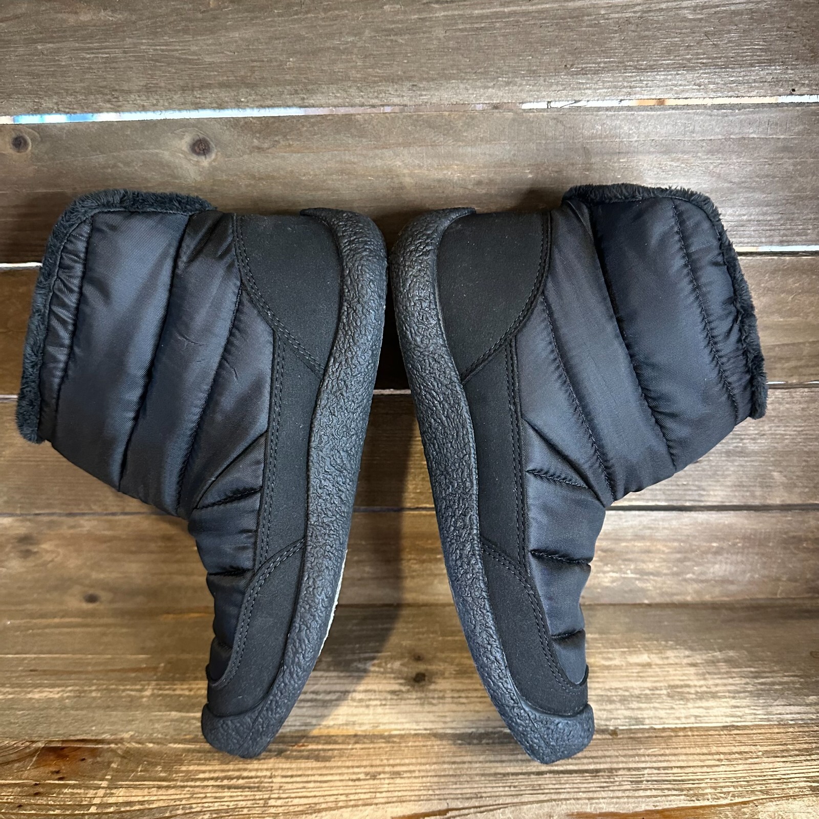 Stivaletti da neve invernali foderati neri pieghevoli Keen Howser nuovi da donna taglia 7 M