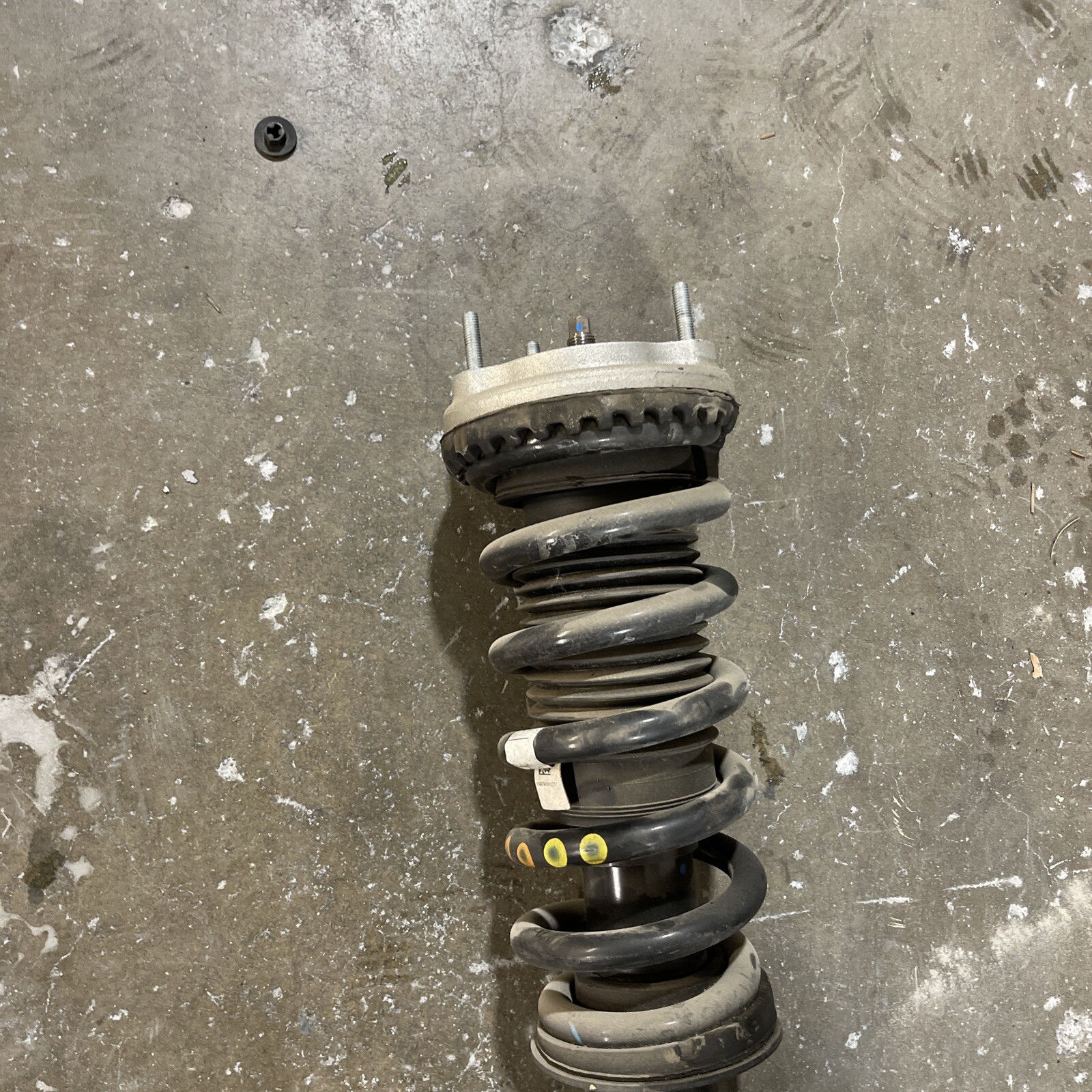 2014 - 2021 MASERATI GHIBLI RWD FRONT LEFT STRUT SHOCK ABSORBER OEM 06700088960