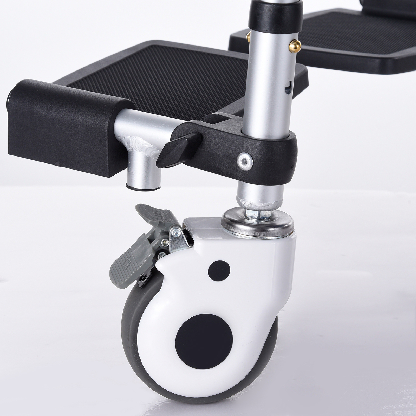 New Shower Wheelchair 17.7in Al Alloy Commode Bathroom Wheelchair For Disabled