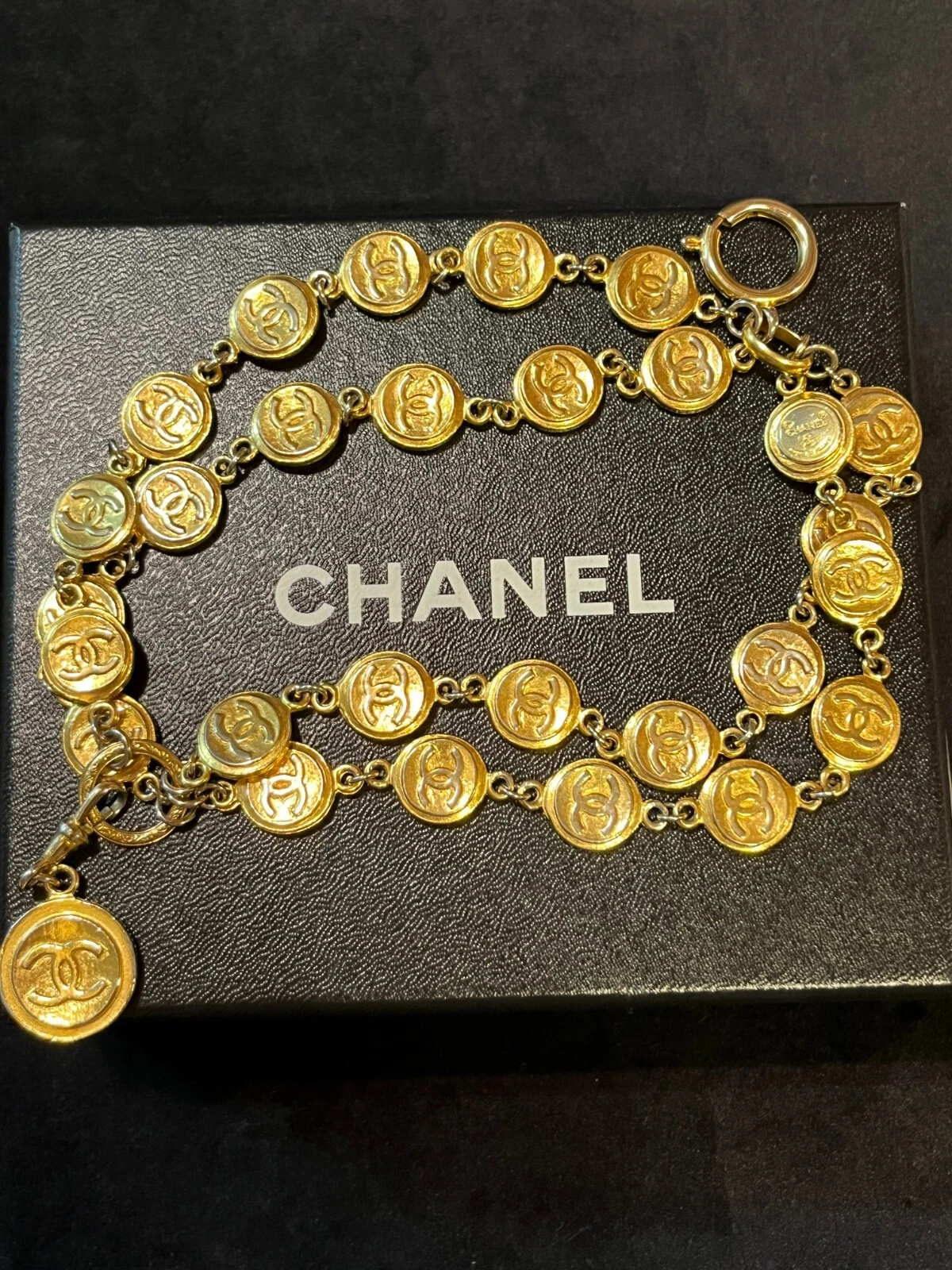Bracciale Chanel Bracciale Catena AUTENTICO Logo Coco Moneta Medaglia Rara Vintage Oro F S