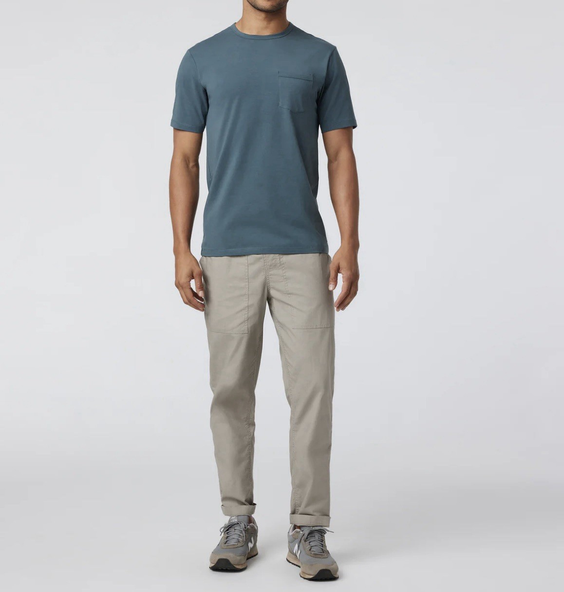 VUORI Tradewind Performance Pocket Tee in Blue-Gray for Men Size L Crew Neck