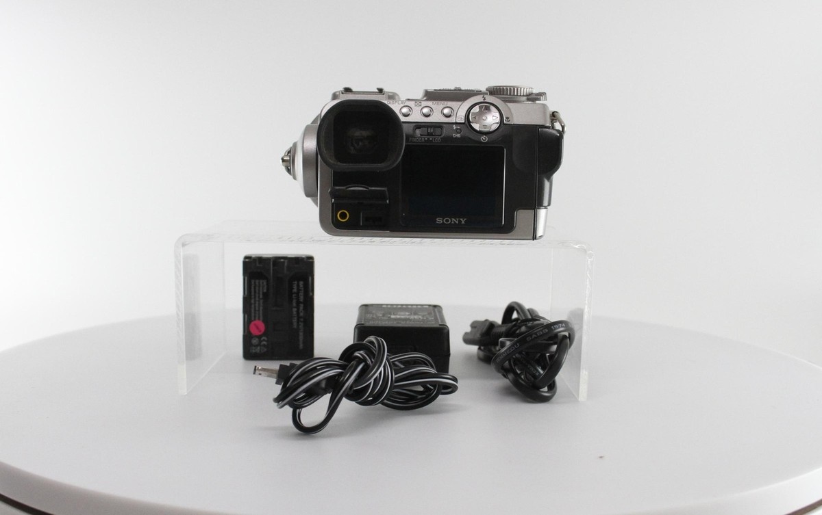 Sony Cyber-shot DSC-F707 4.9MP Digital Camera - Silver for sale