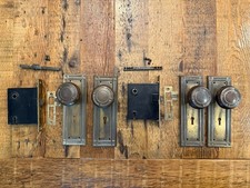 VINTAGE ARTS & CRAFTS MISSION DOORKNOB SET ESCUTCHEON STRIKE PLATE BRASS ANTIQUE