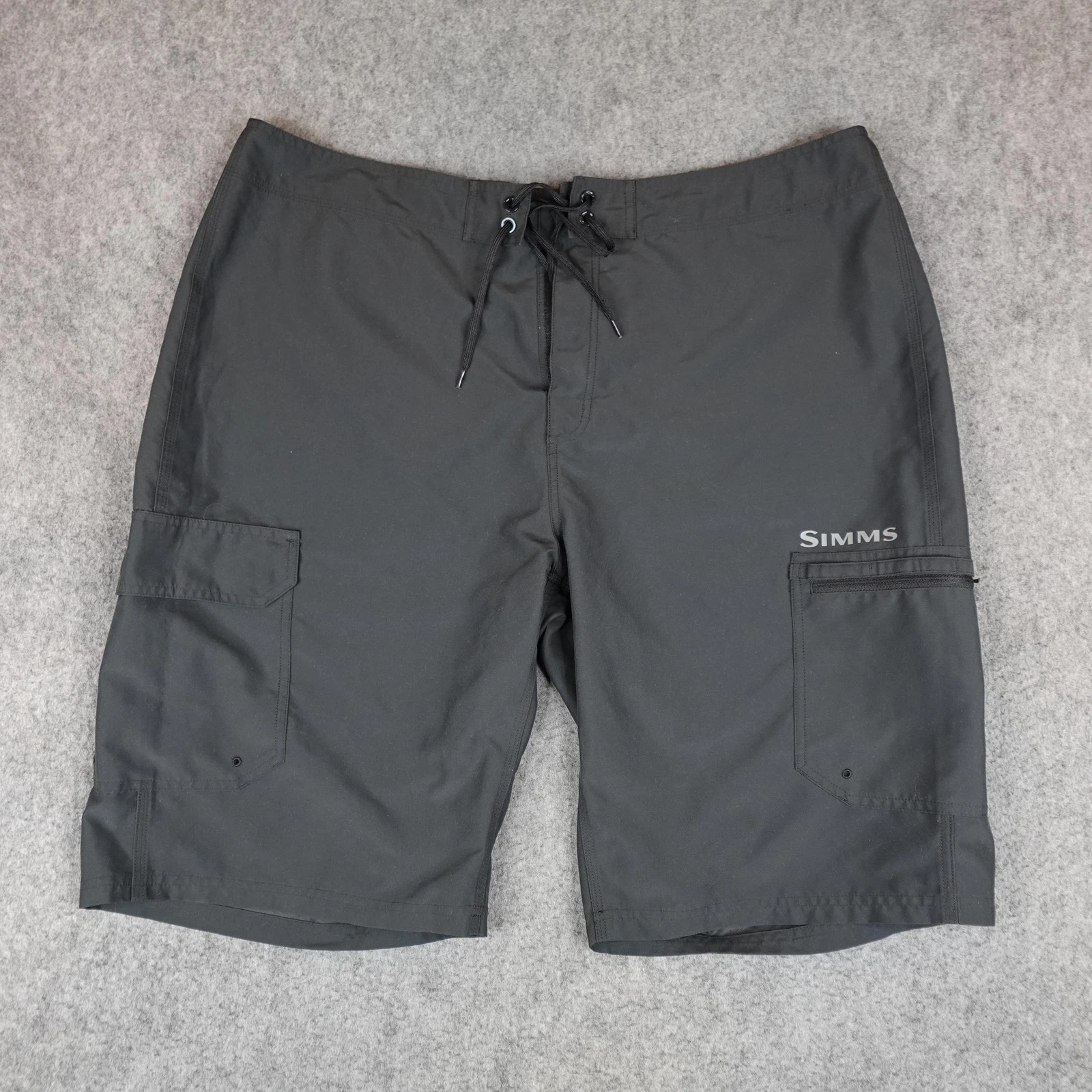 Simms Shorts Mens 40 Black Solarflex Cargo Fishing Drawstring 11" Swim Trunks
Opens in a new window