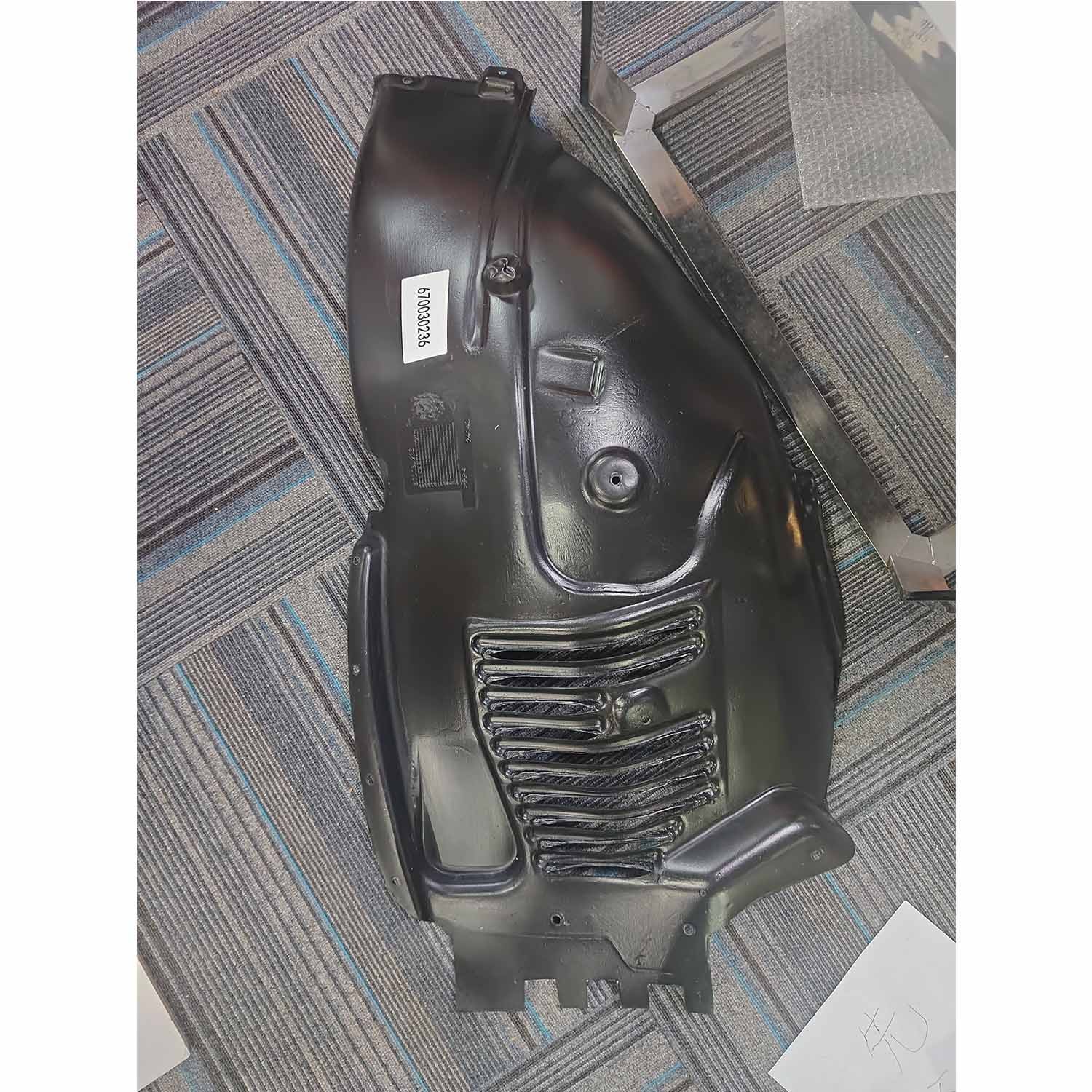 For Maserati Ghibli 2014 2015 2016 2017 Fender Liner Front Right 670030236