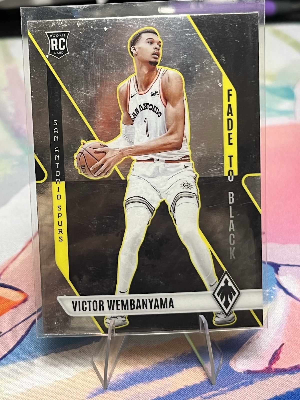 2023-24 Panini Phoenix - Fade to Black Victor Wembanyama #11 Silver (RC)