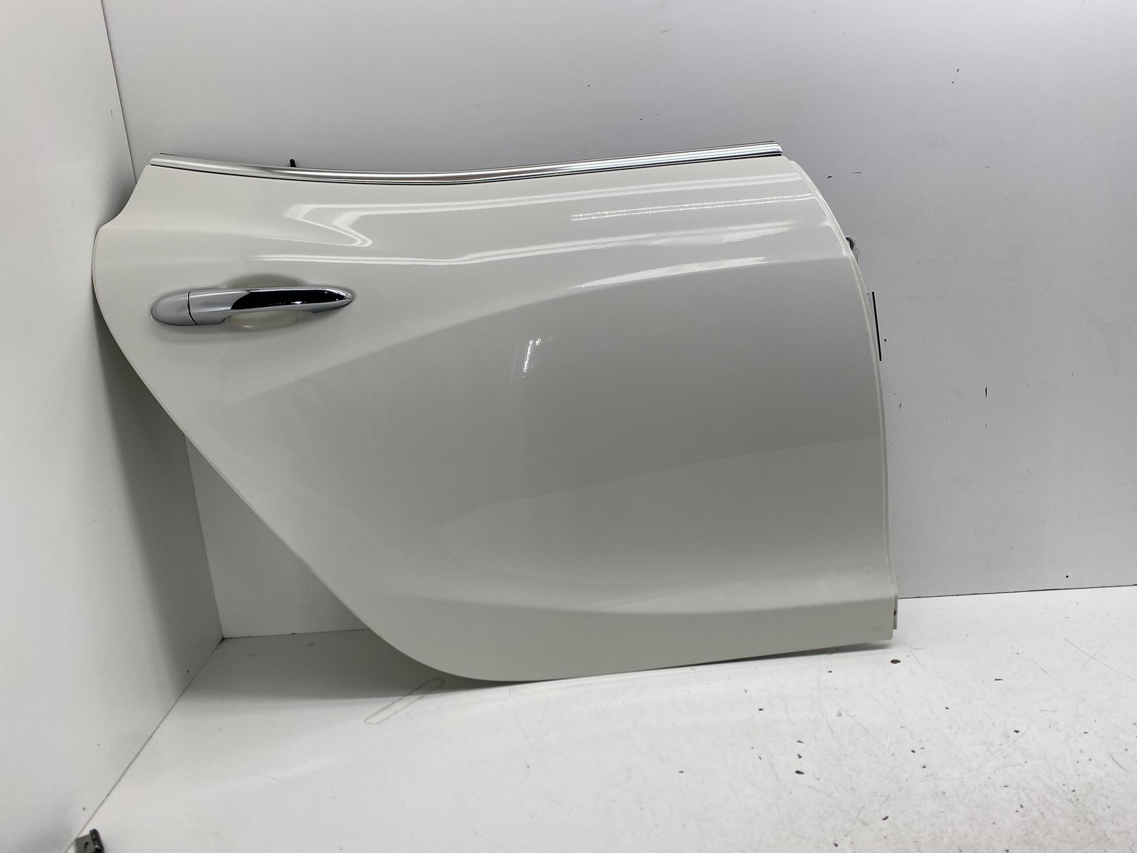 ⭕ 2014-2020 Maserati Ghibli Rear Passenger Side Door Shell Panel Right White OEM