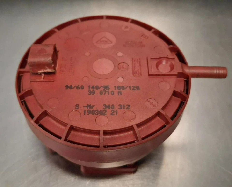 Interruptor de presión de nivel de agua para lavadora 90/140/180 para Speed Queen P/N: F340312 usado Foto 2 de 4