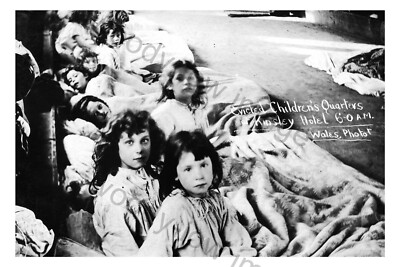 pt2472 - Evicted Miners Children, Kinsley, Yorkshire - Druck 6x4