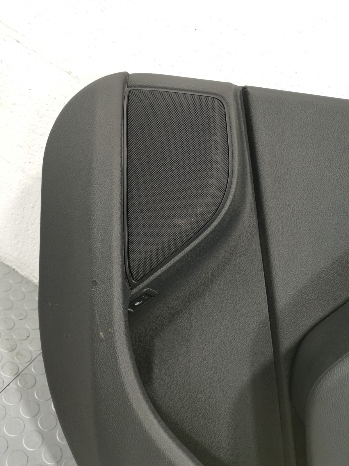 MASERATI Levante 3.0L AWD 2019 Rear Right Side Door Panel Trim 3077621 OEM