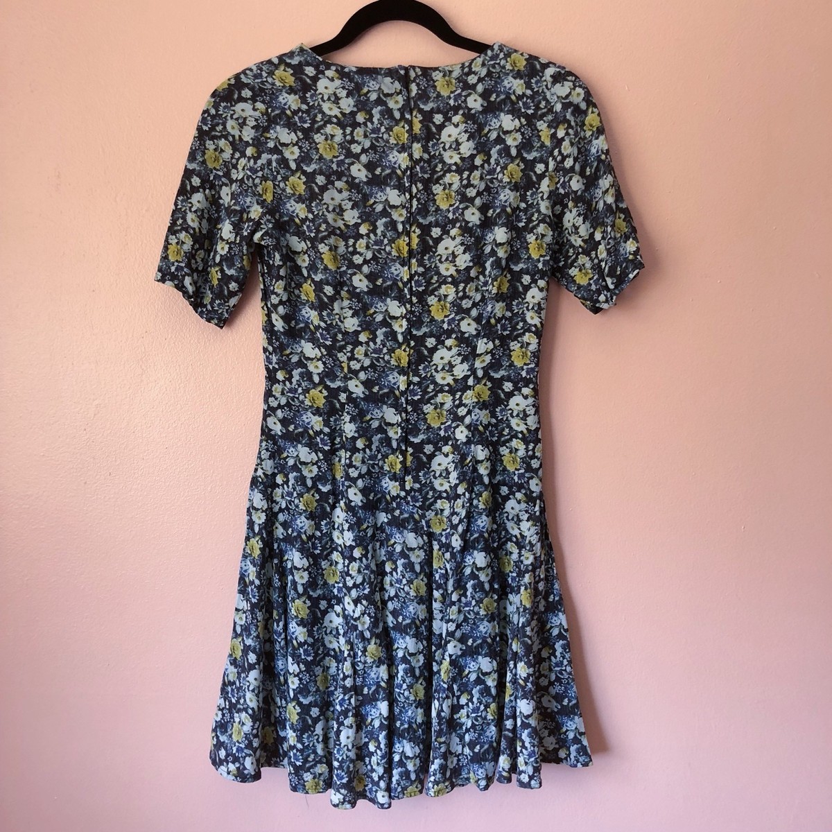 h and m floral mini dress Cutest Floral Summer Dress from H&M