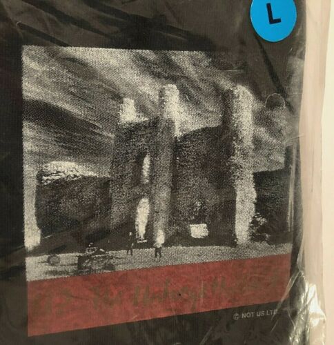 T-shirt noir U2 The Unforgettable Fire Fruit The Loom Fire Screen Stars L neuf - Photo 1 sur 4