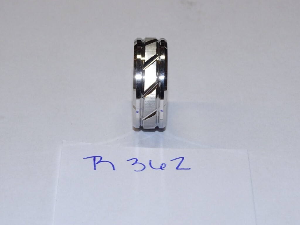 Triton Tungsten Carbide Wedding Ring 8mm Size 7-1/2 Silver w