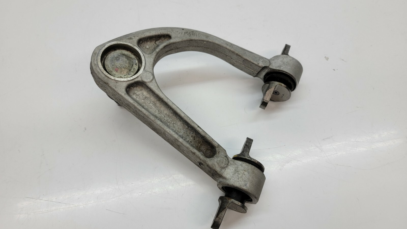 MCLAREN 650 S FRONT LEFT UPPER CONTROL ARM OEM 11B0367CP 11B0044CP