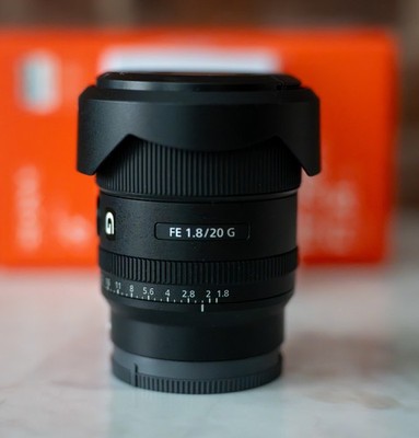 Sony FE 20mm f/1.8 G E-mount Prime Lens SEL20F18G - mint condition, original box
