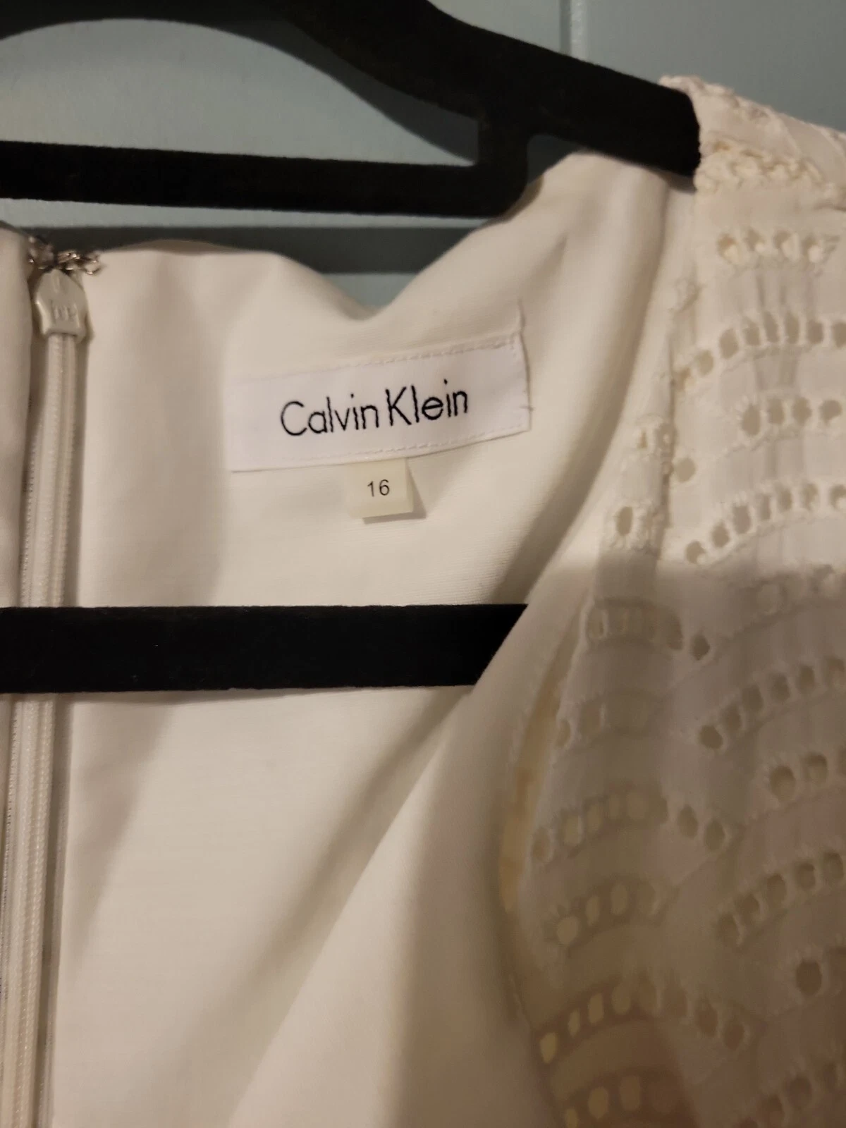 OFF WHITE Abito senza maniche con occhielli Calvin Klein aderente e svasato taglia 16 bianco