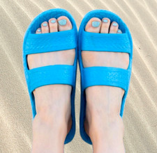 Pali Hawaii Blue Sandals Slip On Womens Rubber Sandals / Slides Sizes 5 - 11 NWT