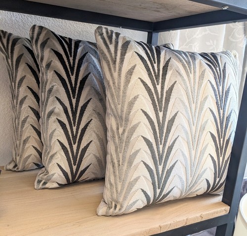 Harlequin Velika Velvet Charcoal/Platinum/Silver cushion cover - Picture 2 of 5