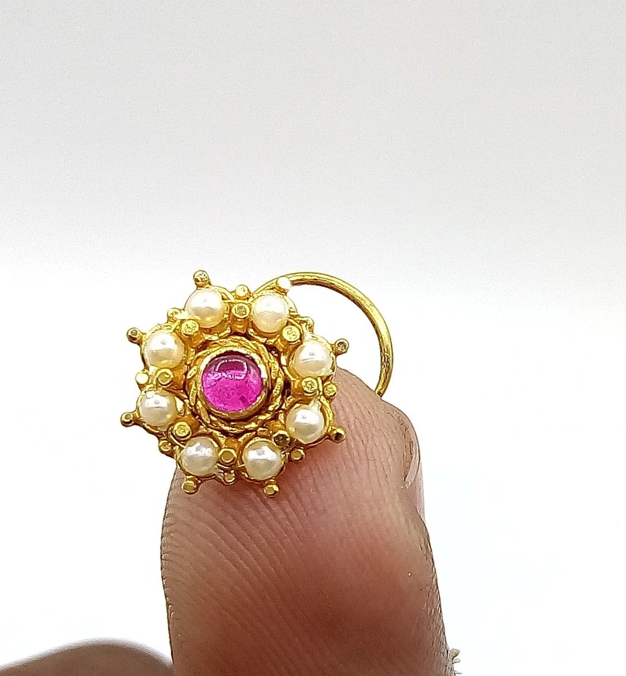 20 K YELLOW GOLD NOSE PIN NICE TINY PEARL WITH RED STONE NOSE PIN WOMENs gnp21 - Image 3 of 4