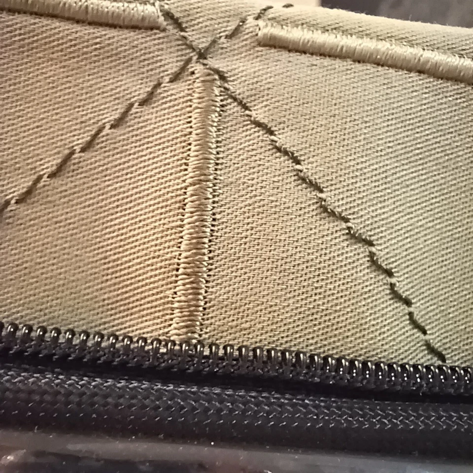 Juego de 2 fundas estándar Nicole Miller color salvia, 20 X 26 100 % algodón Foto 3 de 4