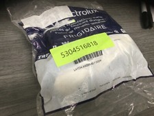 5304525218 FRIGIDAIRE DOOR LATCH ASSEMBLY Repl: 5304516818