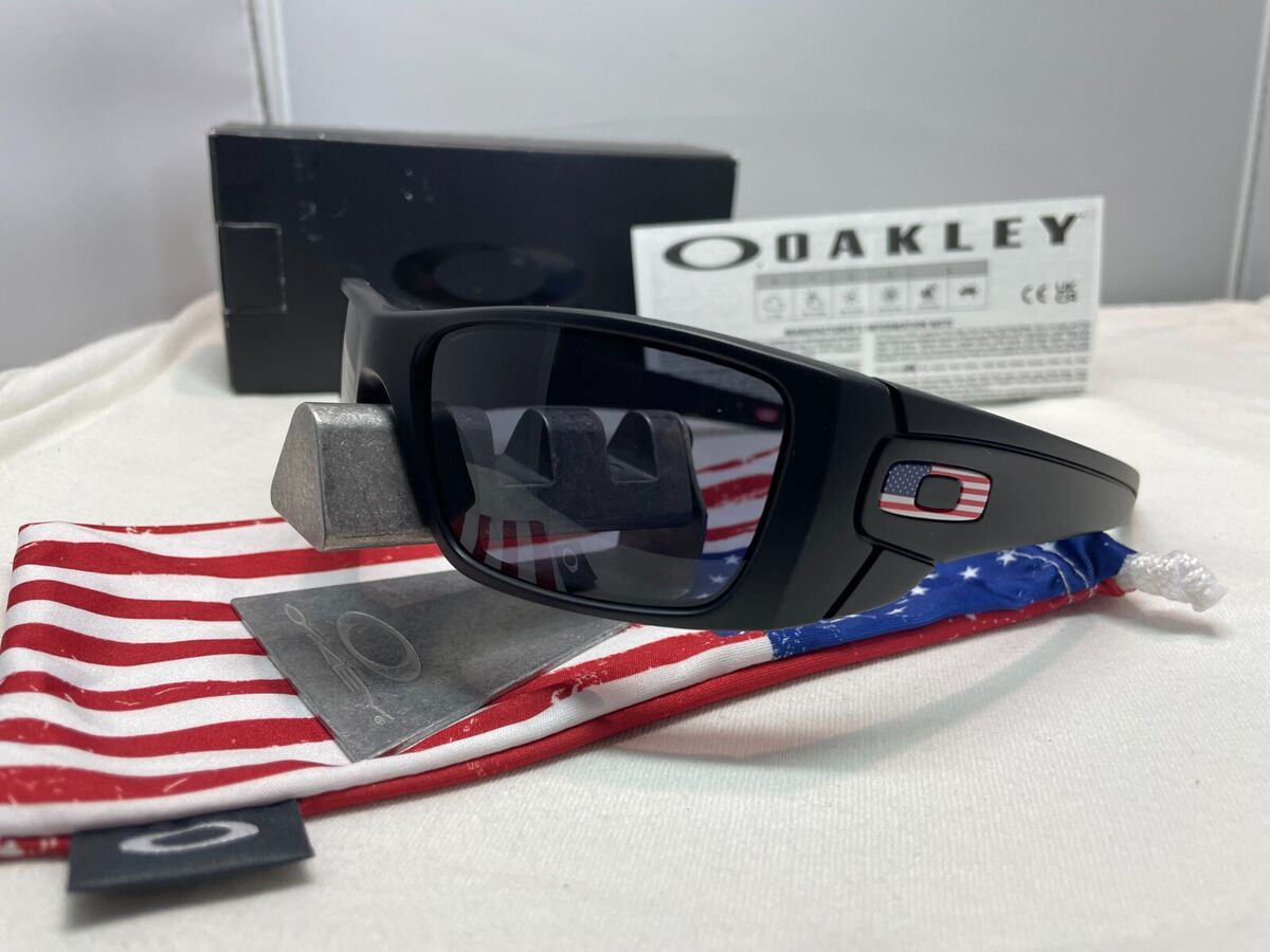 OAKLEY SI FUEL CELL MATTE BLACK USA FLAG ICONS GREY LENSES OAKLEY SI FUEL CELL MATTE BLACK USA FLAG ICONS GREY LENSES