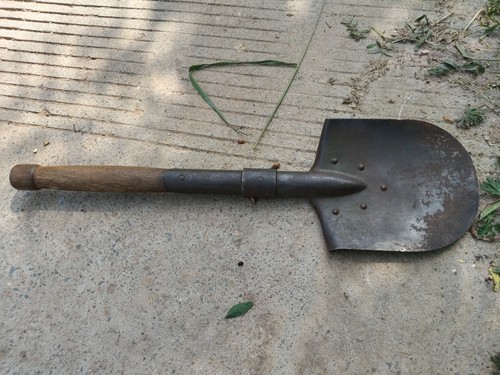 Vintage Korea War ERA Chinese ARMY Type 50 military trench shovel USED