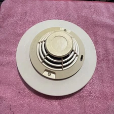 System Sensor Heat Detector 5551R With S911 Mounting Base