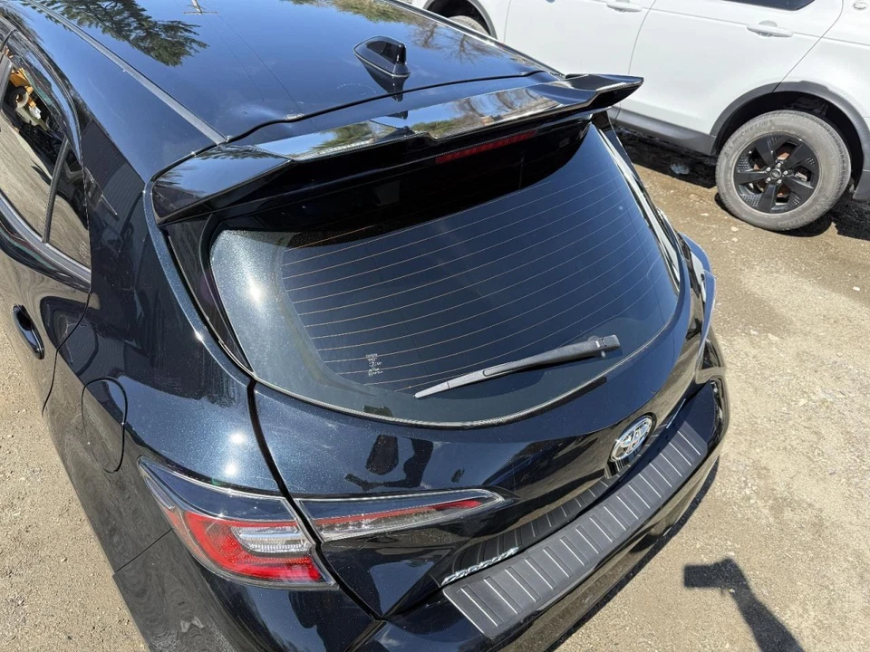2020-2022 Toyota Corolla Tail Gate Black With Spoiler Hatchback Foto 2 de 4