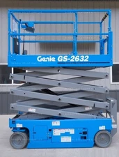 2021 GENIE GS 2632 ELECTRIC SCISSOR LIFT / 32 FEET WORKING HEIGHT LIFT/LOW HOURS