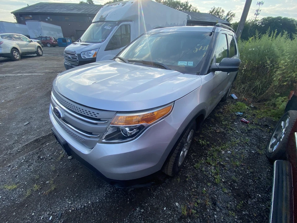 Used Rear Left Door Vent Glass Rear fits: 2013 Ford Explorer privacy tint Rear L - Imagem 2 de 4
