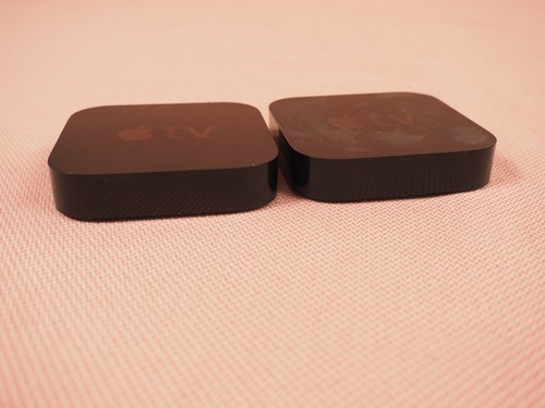 Two Apple TV 3rd Generation A1427 HD 1080p Black One Remote - Picture 3 of 11