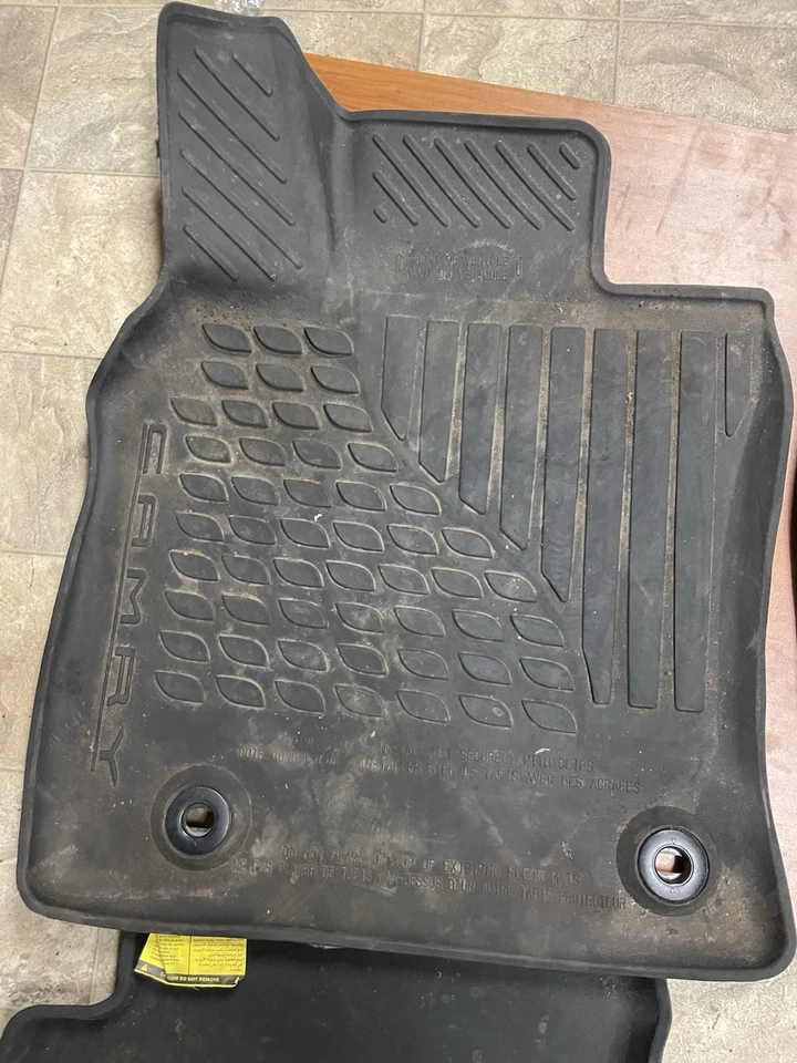 Toyota Camry 2018-2023 - alfombrillas para todo tipo de clima - pieza OEM # PT908-03180 Foto 2 de 4