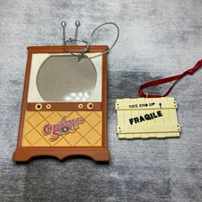 A Christmas Story Ralphie Ornament Leg Lamp Fragile Box Case w/Ribbon Movie Film