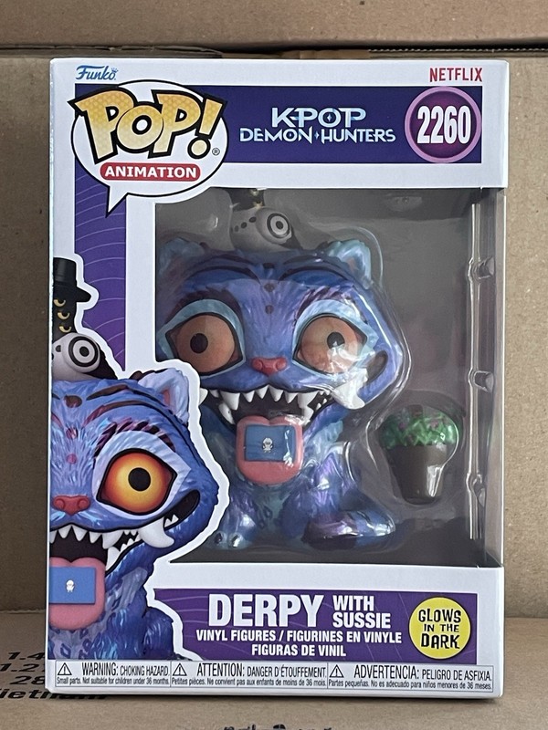 Funko Pop KPop Demon Hunters Derpy with Sussie Glow Edition 2260 + pop protector