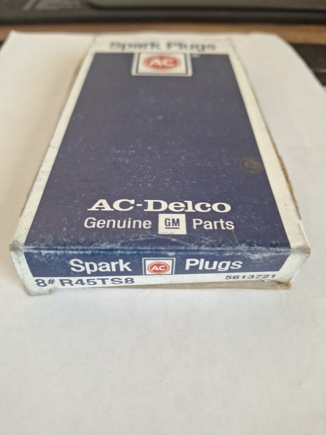 Genuine GM ACDelco R45TS8 Spark Plugs  Pack of 8  New old Stock