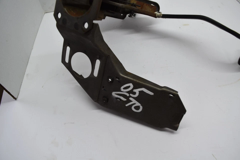 Pontiac GTO 2004 2005 2006 montaje de soporte de pedal de freno 04 05 06 Foto 4 de 4